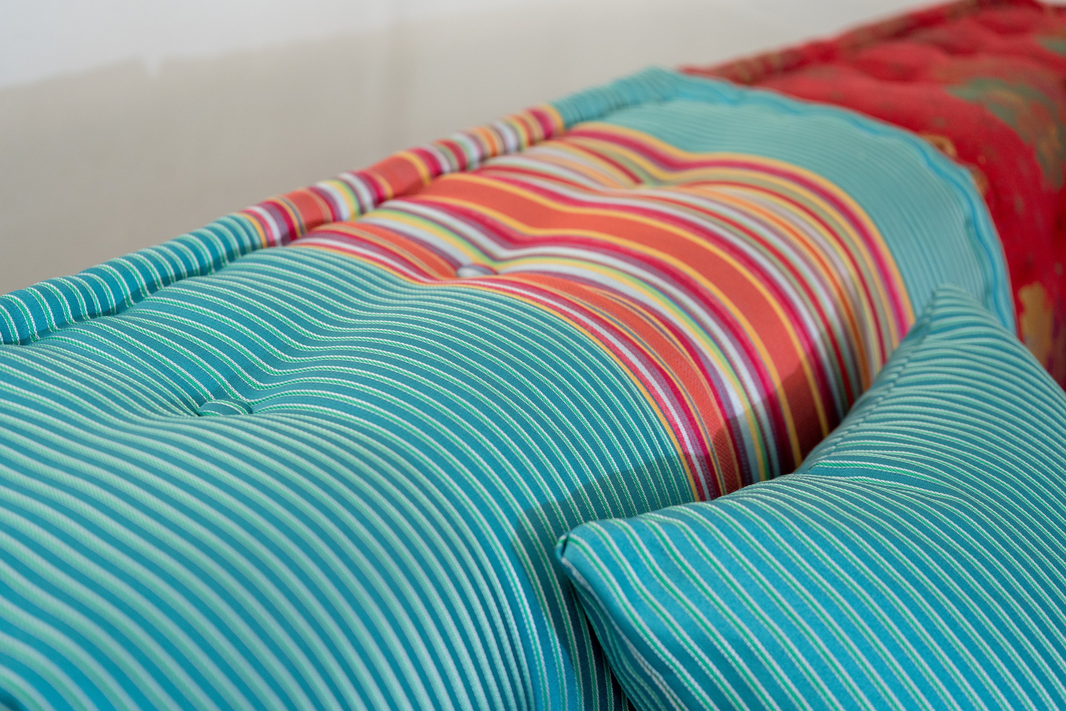 Breezy Noon Mahjong Sofa - Fajiani