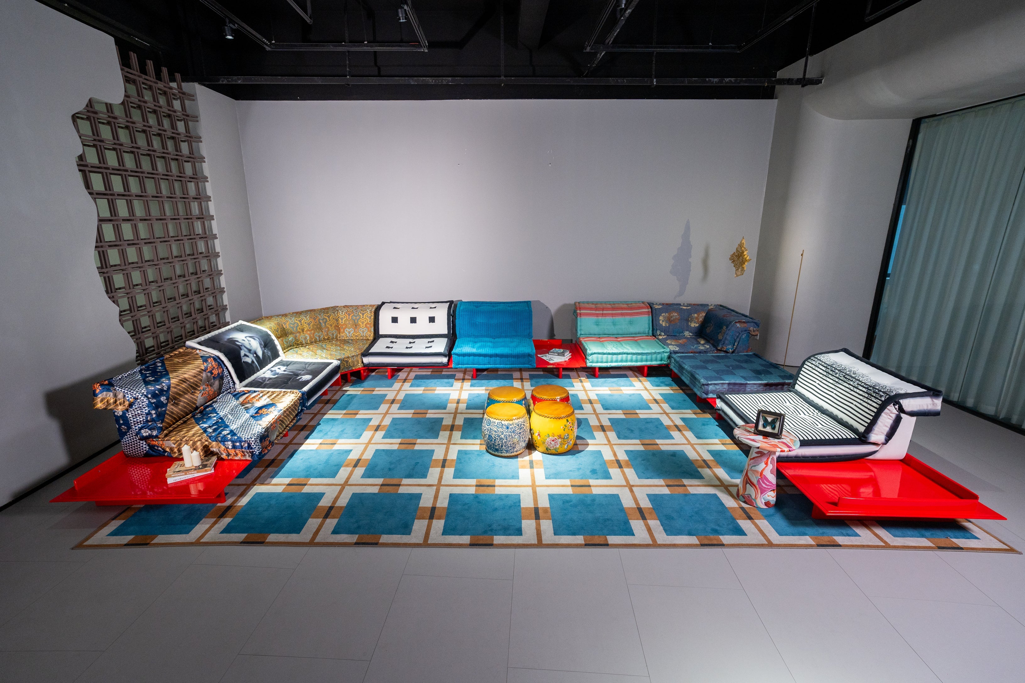 Cinematic Moments Mahjong Sofa - Fajiani