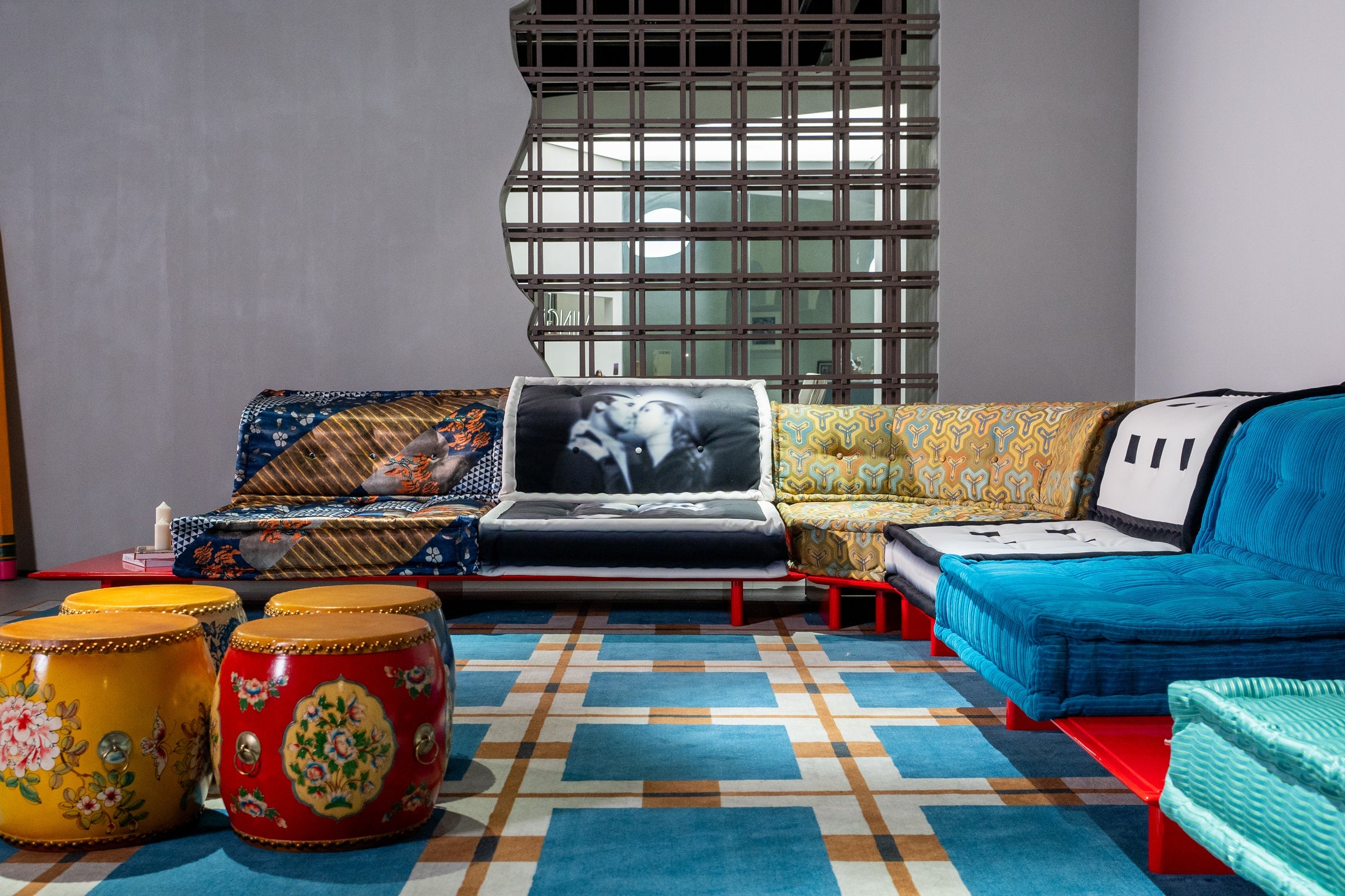 Cinematic Moments Mahjong Sofa - Fajiani