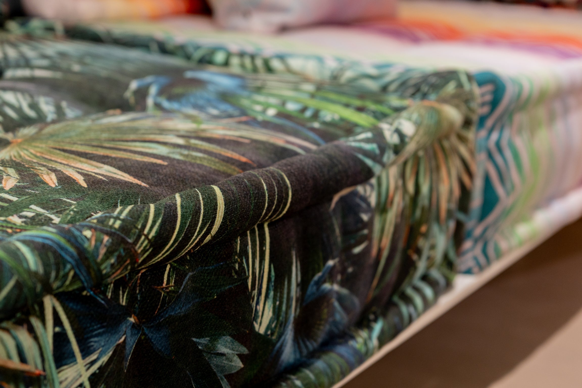 Sunlit Shore Mahjong Sofa - Fajiani