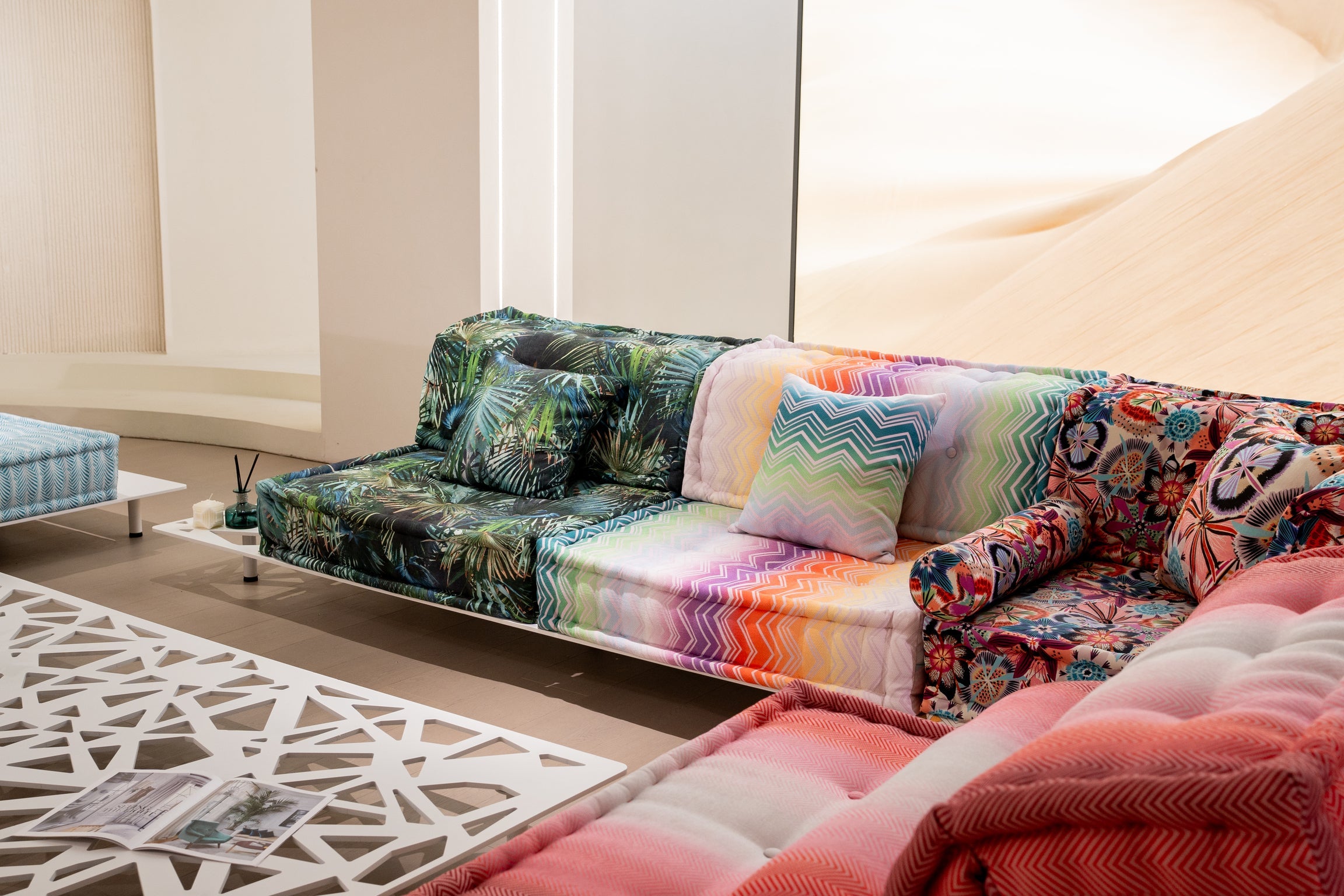 Sunlit Shore Mahjong Sofa - Fajiani